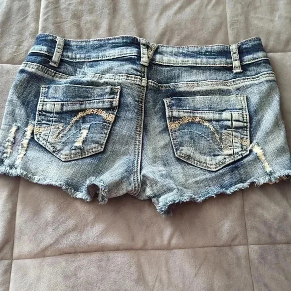 Mossimo Supply CO. Low rise shorts - Picture 2 of 9